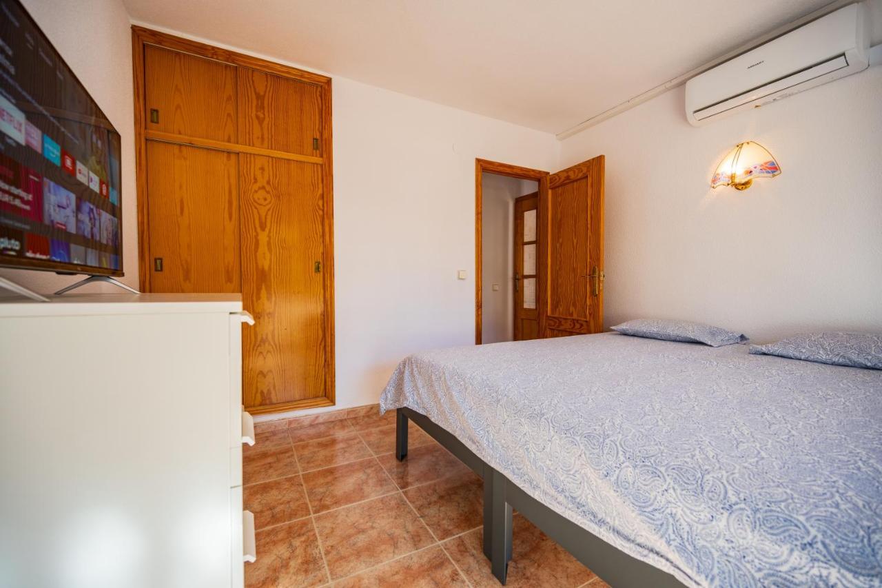 Beautiful 2 Bedroom In Parque Loix 3 Minutes Walk To The Beach Benidorm Exterior foto